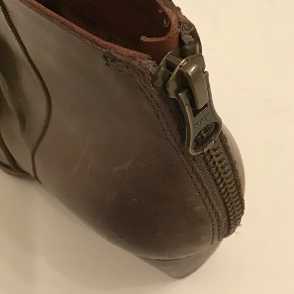 KORK-EASE, Women’s Kissel Taupe Ruched Leather Bootie Block Heel Ankle Boot Sz 8